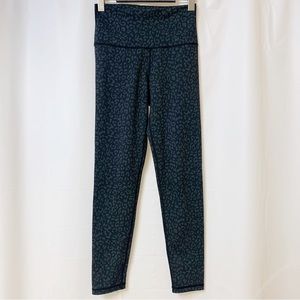 Aerie Offline Black Grey Leopard Leggings Medium